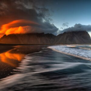 stokksnes aurore sur la plage noire